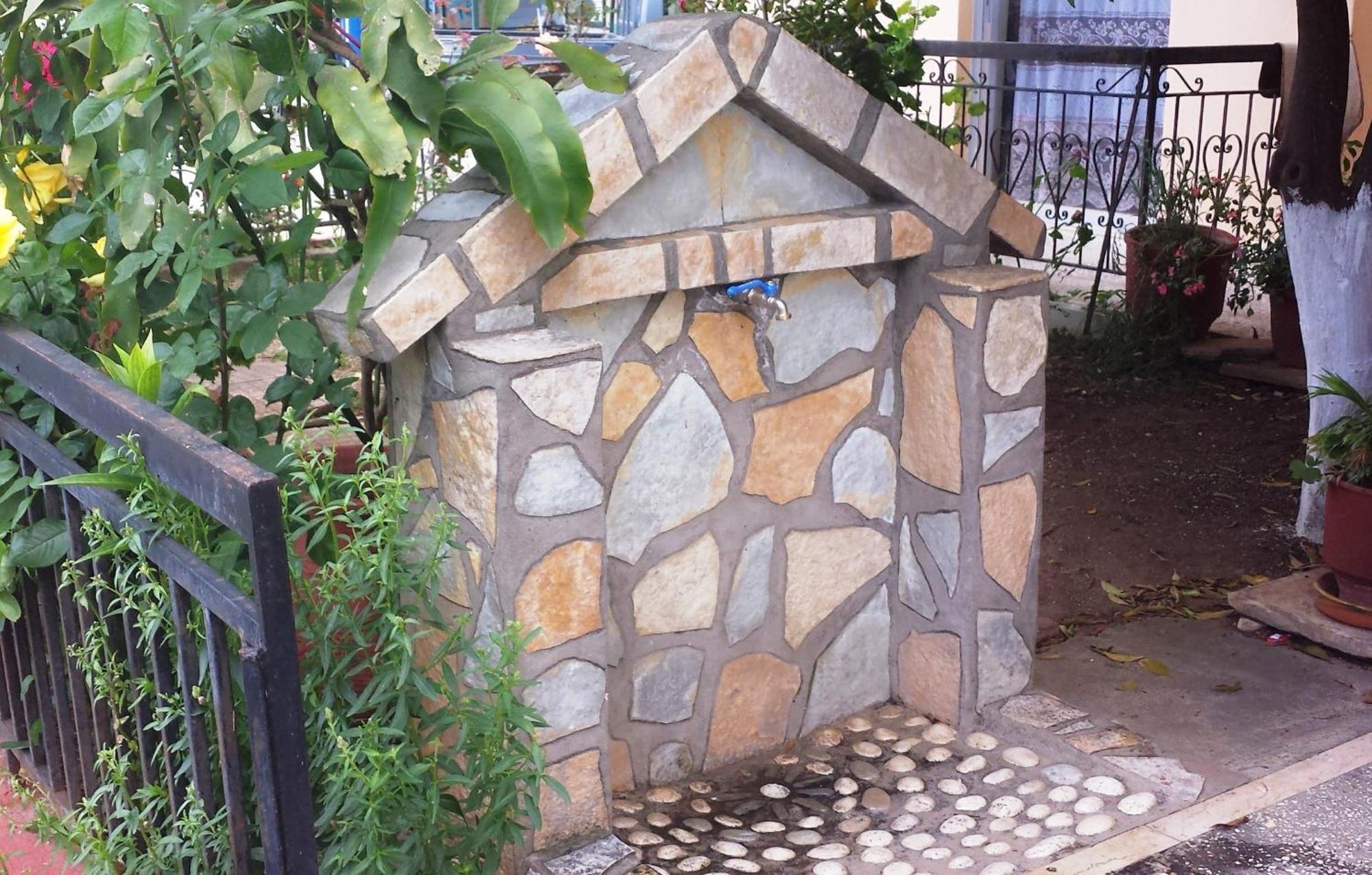 Intos Apartments Agios Nikolaos  Eksteriør billede