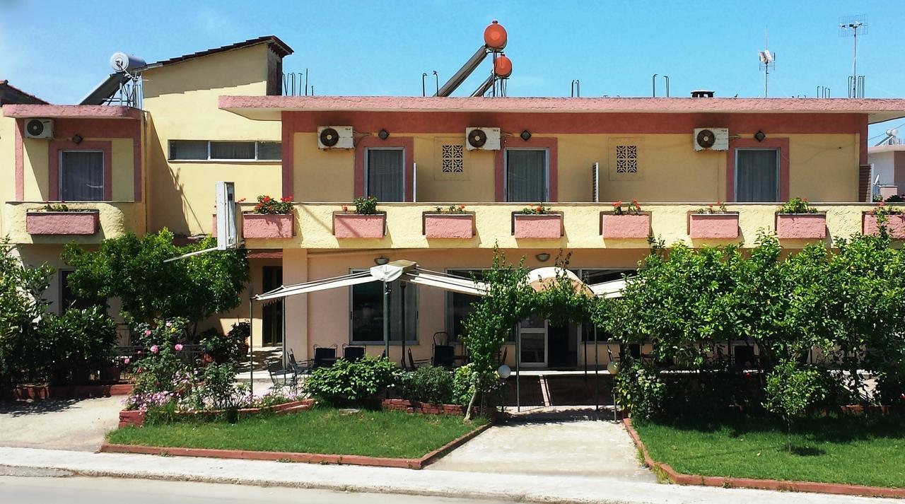Intos Apartments Agios Nikolaos  Eksteriør billede